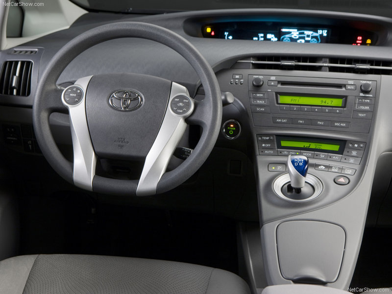 Illustration for article titled New Prius Hybrid Dashboard Photos